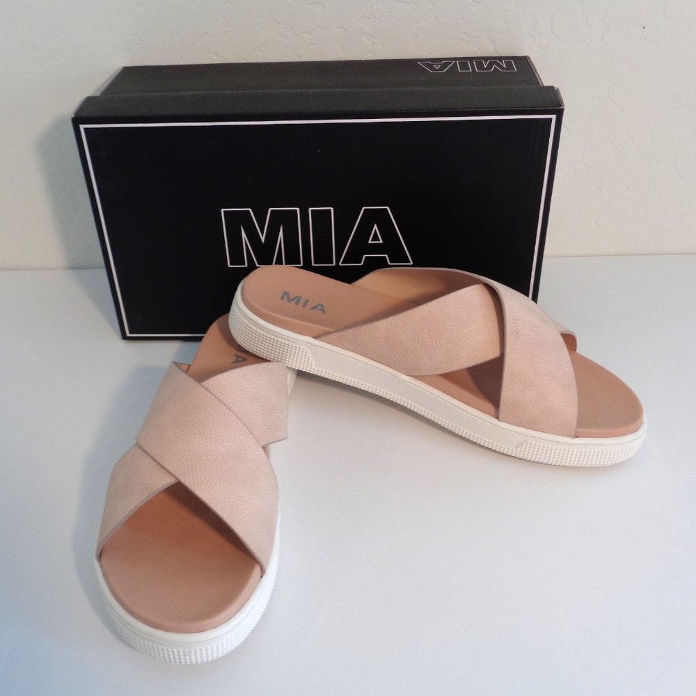 MIA Vikki Crisscross Slip On Platform Sandals Slides Blush Pink Size 11 NEW
